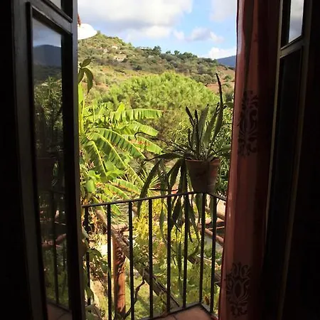 Al Borgo Di Pina Landhaus